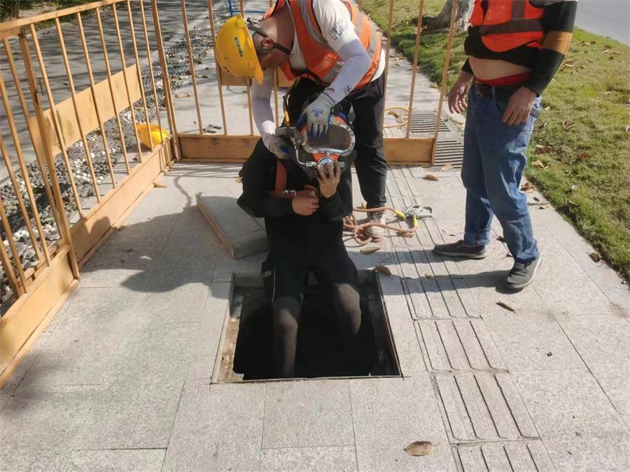 管道清淤管道修復(fù)保障城市排澇的基本